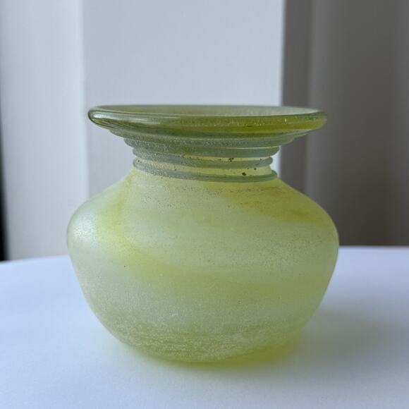 Seguso Vetri d'Arte Glass Murano Italy Scavo Vase Lime Green Frosted 3.25"x3.75" - Picture 2 of 9